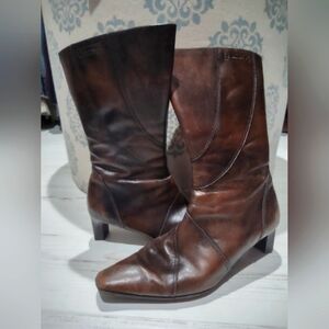 Sz 38/7-7.5 Brown Boots